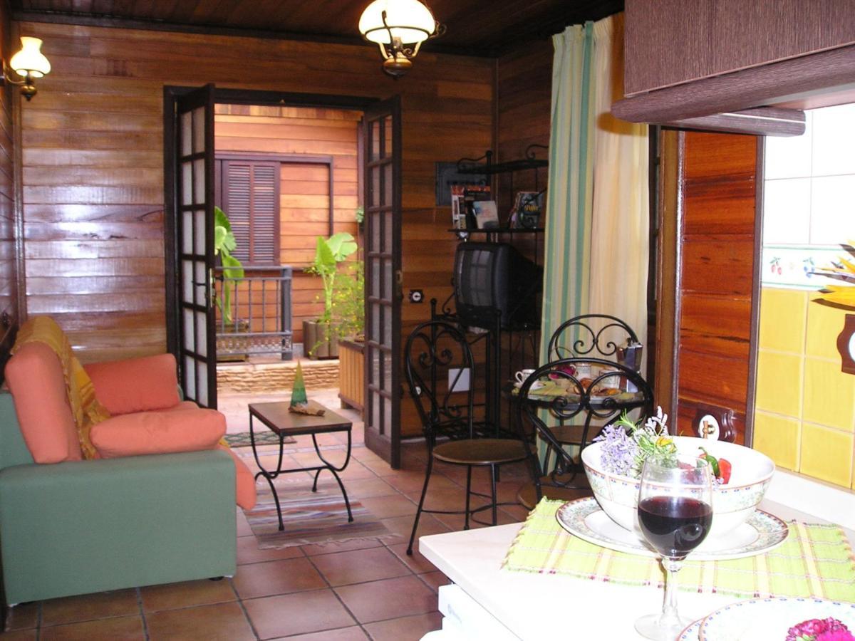 Cabanas Valle Verde Moya  エクステリア 写真